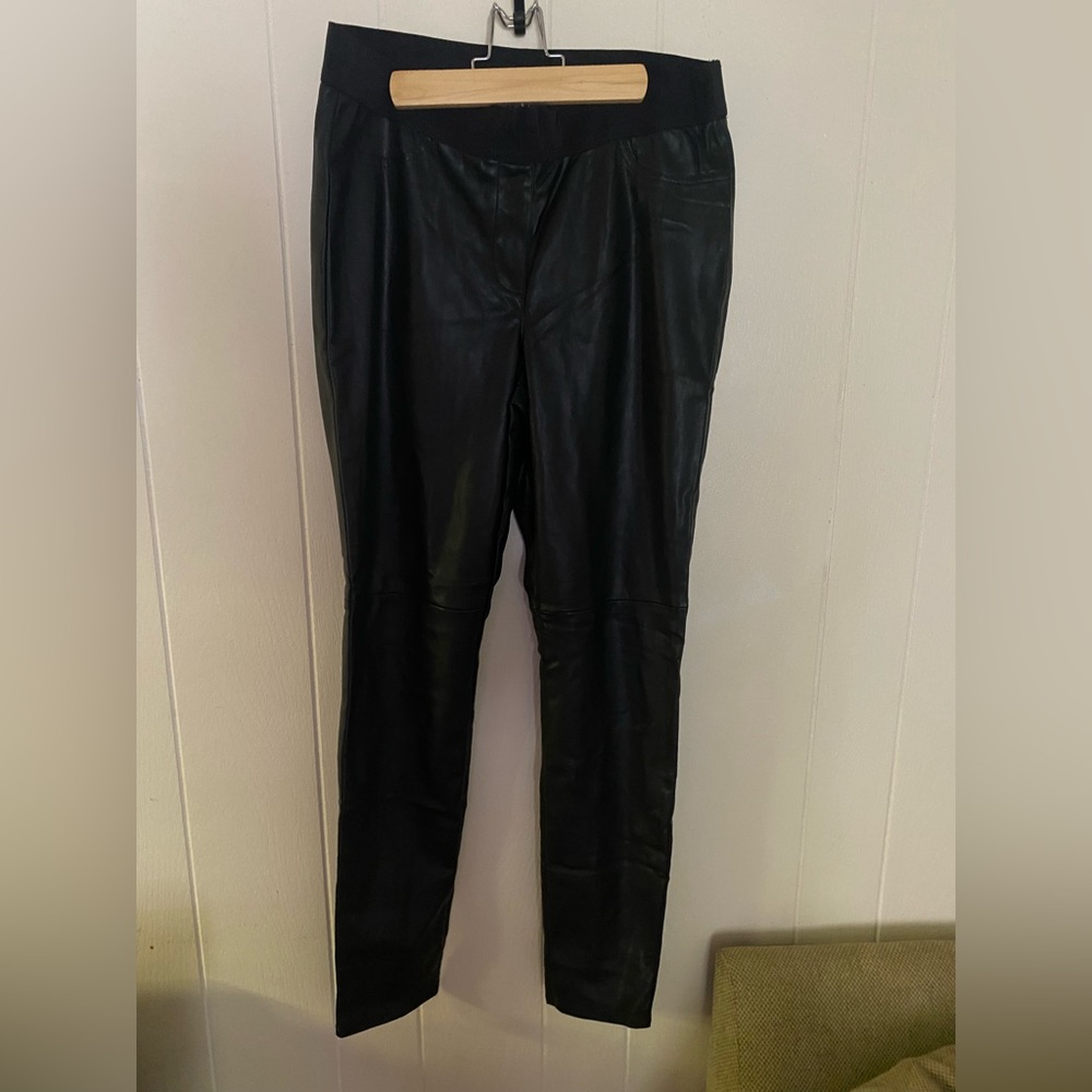 Faux leather pants. Black color. Size 8